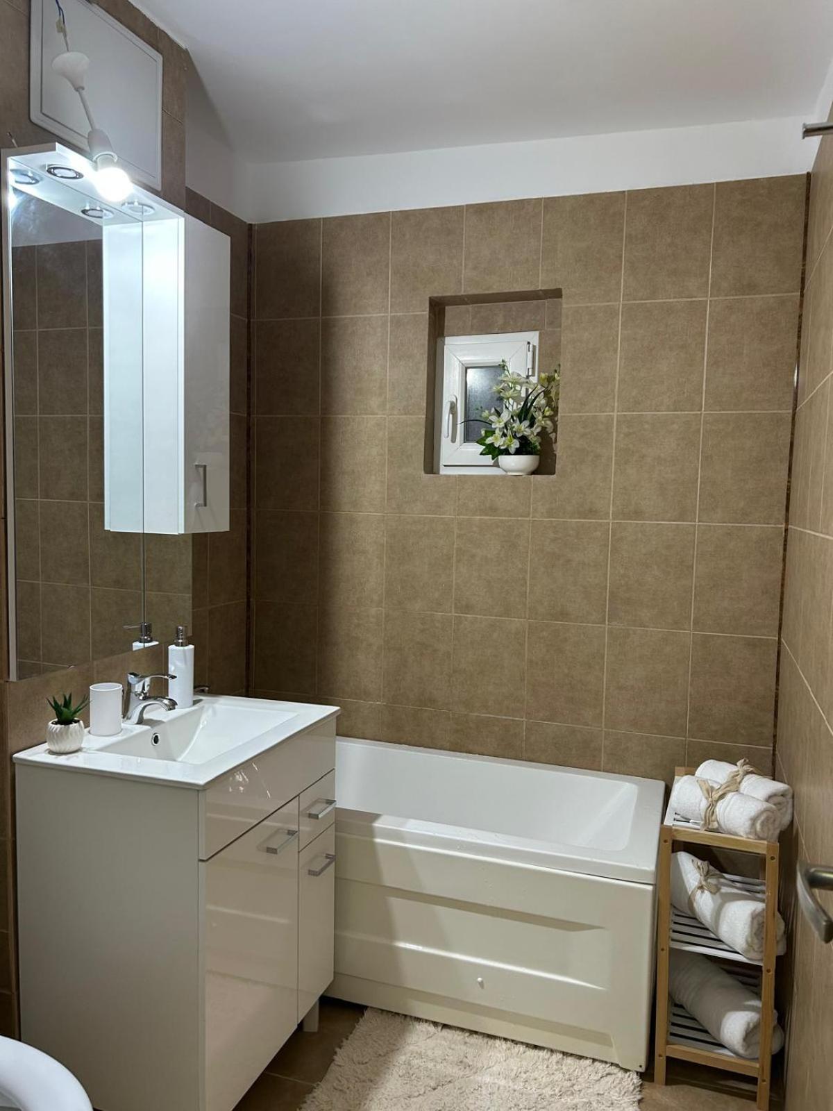 Jasminique Suite Craiova Eksteriør bilde
